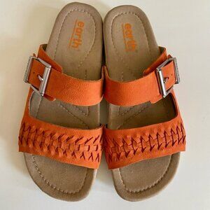 EARTH orange sandals sz 9 woman